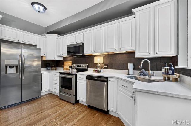 4251 Maryland Avenue, St Louis, MO 63108