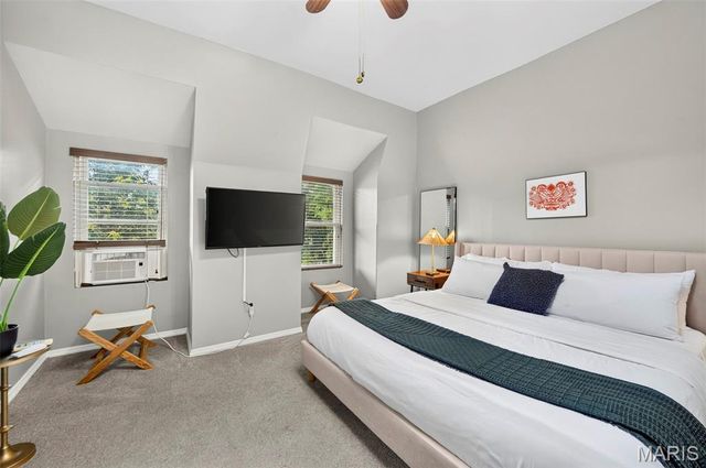 4251 Maryland Avenue, St Louis, MO 63108