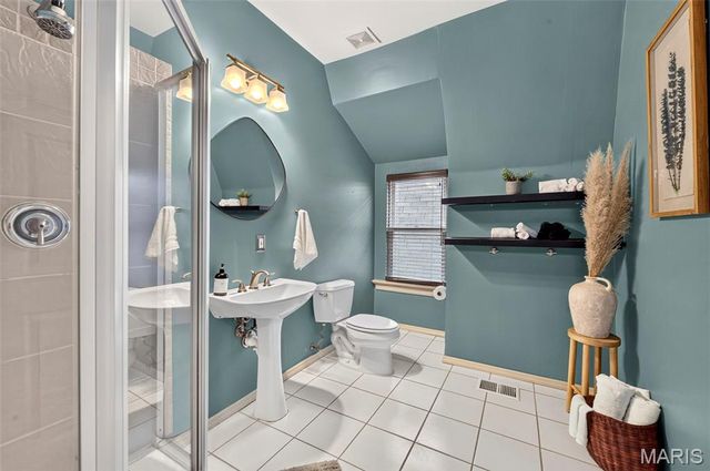 4251 Maryland Avenue, St Louis, MO 63108