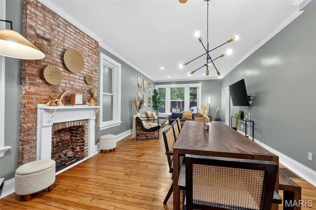 4251 Maryland Avenue, St Louis, MO 63108