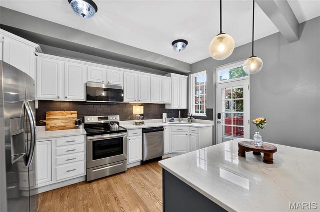 4251 Maryland Avenue, St Louis, MO 63108