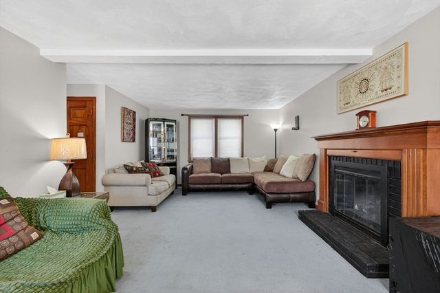 31 Rainbow Drive, Haverhill, MA 01835