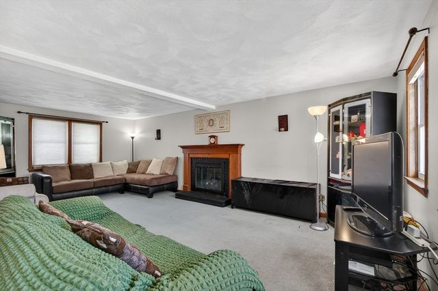 31 Rainbow Drive, Haverhill, MA 01835