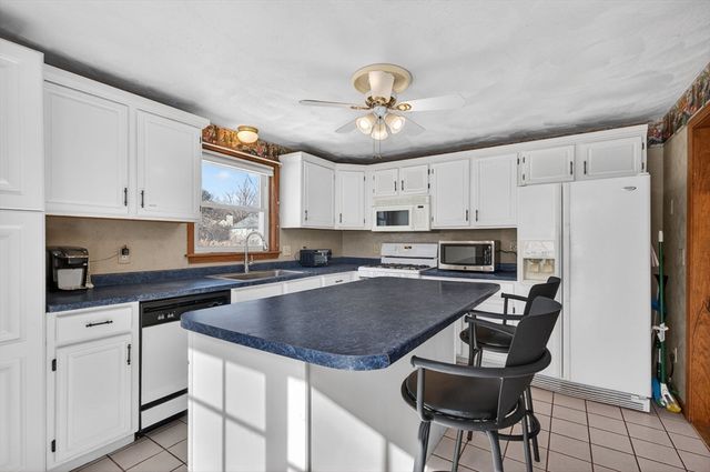 31 Rainbow Drive, Haverhill, MA 01835