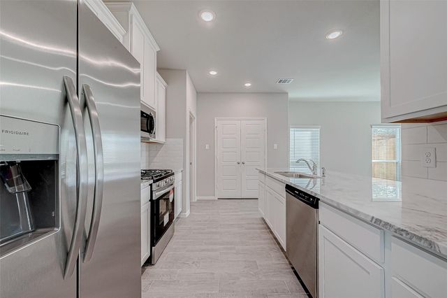 24705 Thornbluff Briar Trail, Huffman, TX 77336