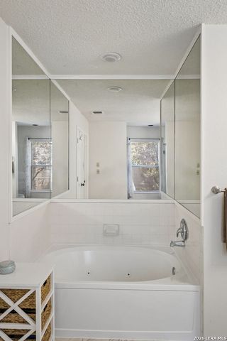9632 Dover Rdg, San Antonio, TX 78250