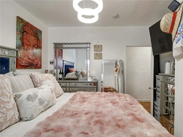 841 W 58th, Los Angeles, CA 90037