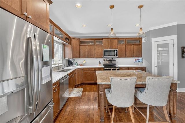 1800 Knoll Creek Lane, Raymore, MO 64083