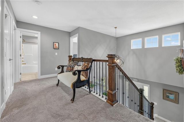 1800 Knoll Creek Lane, Raymore, MO 64083