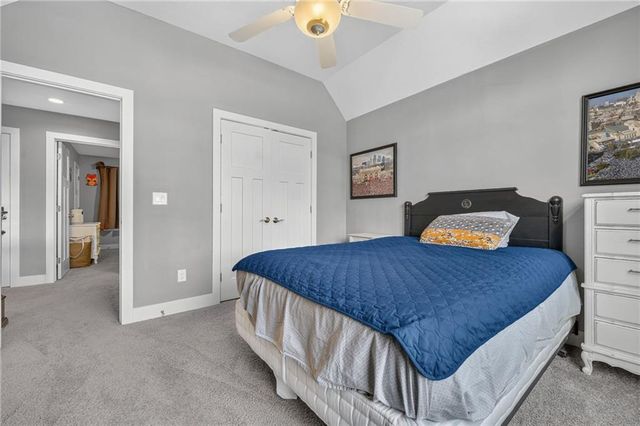 1800 Knoll Creek Lane, Raymore, MO 64083