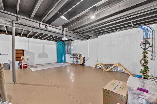 1800 Knoll Creek Lane, Raymore, MO 64083