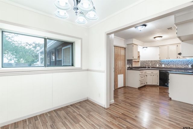 22240 Deval Ln, Frankston, TX 75763