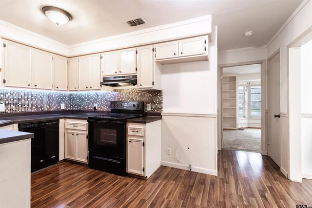 22240 Deval Ln, Frankston, TX 75763