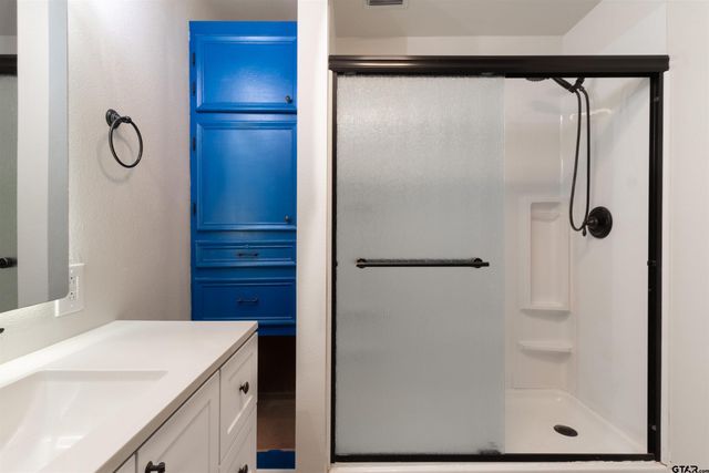 22240 Deval Ln, Frankston, TX 75763