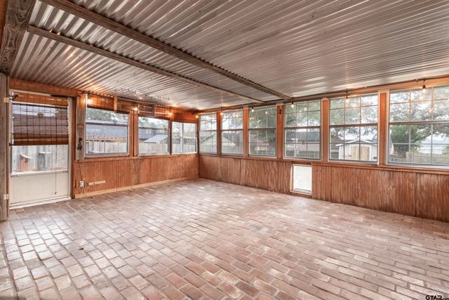 22240 Deval Ln, Frankston, TX 75763