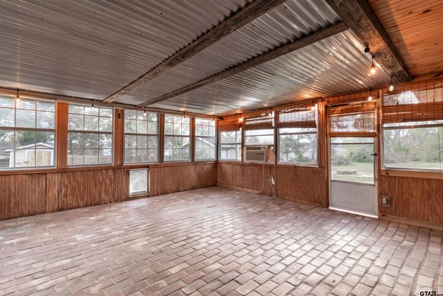 22240 Deval Ln, Frankston, TX 75763