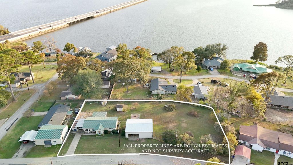 22240 Deval Ln, Frankston, TX 75763