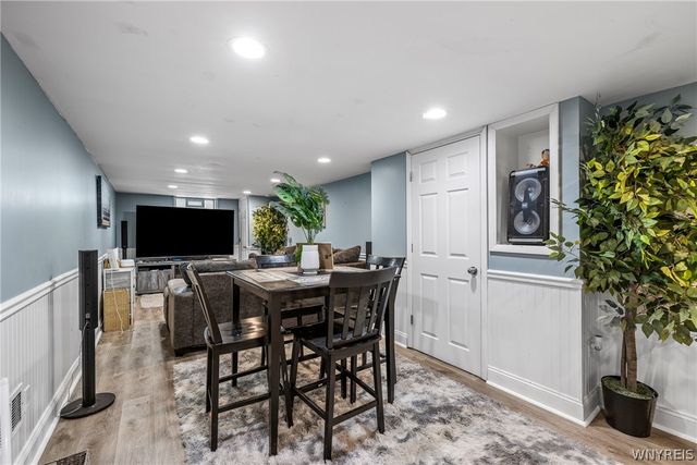 353 Vine Lane, Amherst, NY 14228