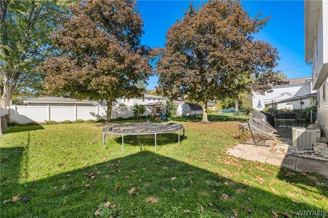 353 Vine Lane, Amherst, NY 14228