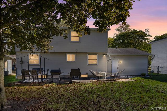353 Vine Lane, Amherst, NY 14228