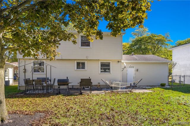 353 Vine Lane, Amherst, NY 14228