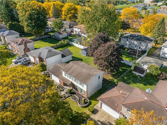 353 Vine Lane, Amherst, NY 14228