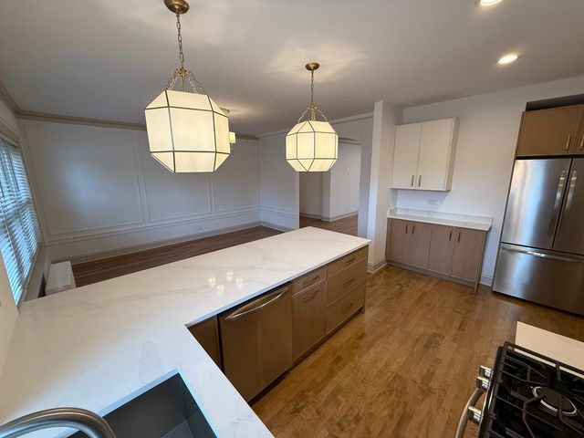 531 Hinman Avenue B-1, Evanston, IL 60202