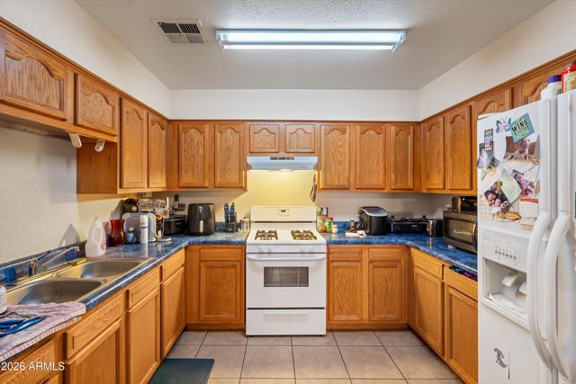 570 W RAMOS Drive, Casa Grande, AZ 85122