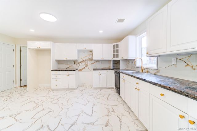 3 Knapp Lane, New City, NY 10956