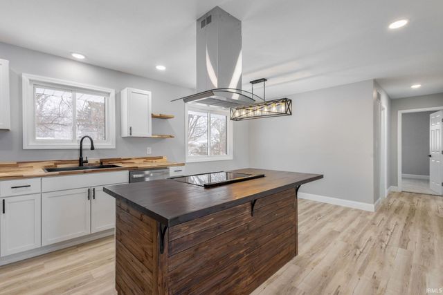 30068 Westlake Drive, Elkhart, IN 46514