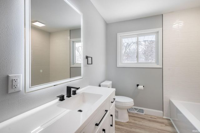 30068 Westlake Drive, Elkhart, IN 46514