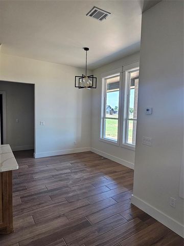 1169 Wolf Creek Drive, Blanchard, OK 73010