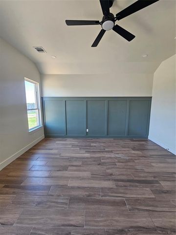 1169 Wolf Creek Drive, Blanchard, OK 73010