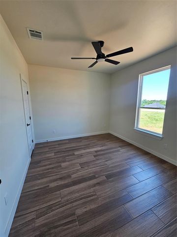1169 Wolf Creek Drive, Blanchard, OK 73010