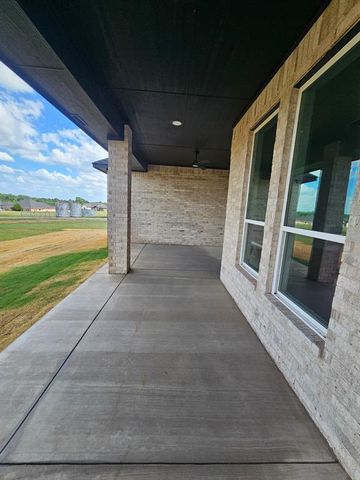 1169 Wolf Creek Drive, Blanchard, OK 73010