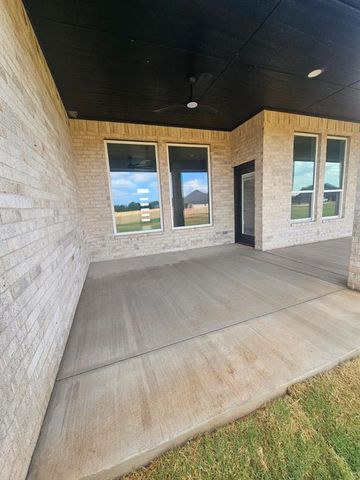 1169 Wolf Creek Drive, Blanchard, OK 73010