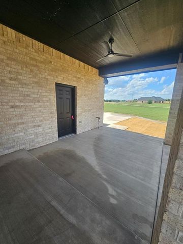 1169 Wolf Creek Drive, Blanchard, OK 73010