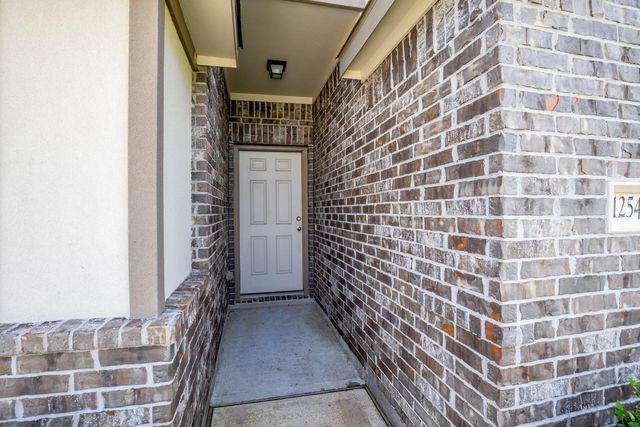 12542 Sabine Point Drive, Humble, TX 77346