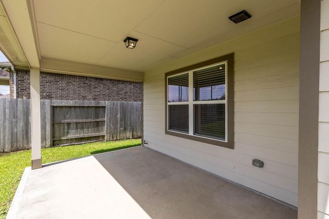 12542 Sabine Point Drive, Humble, TX 77346