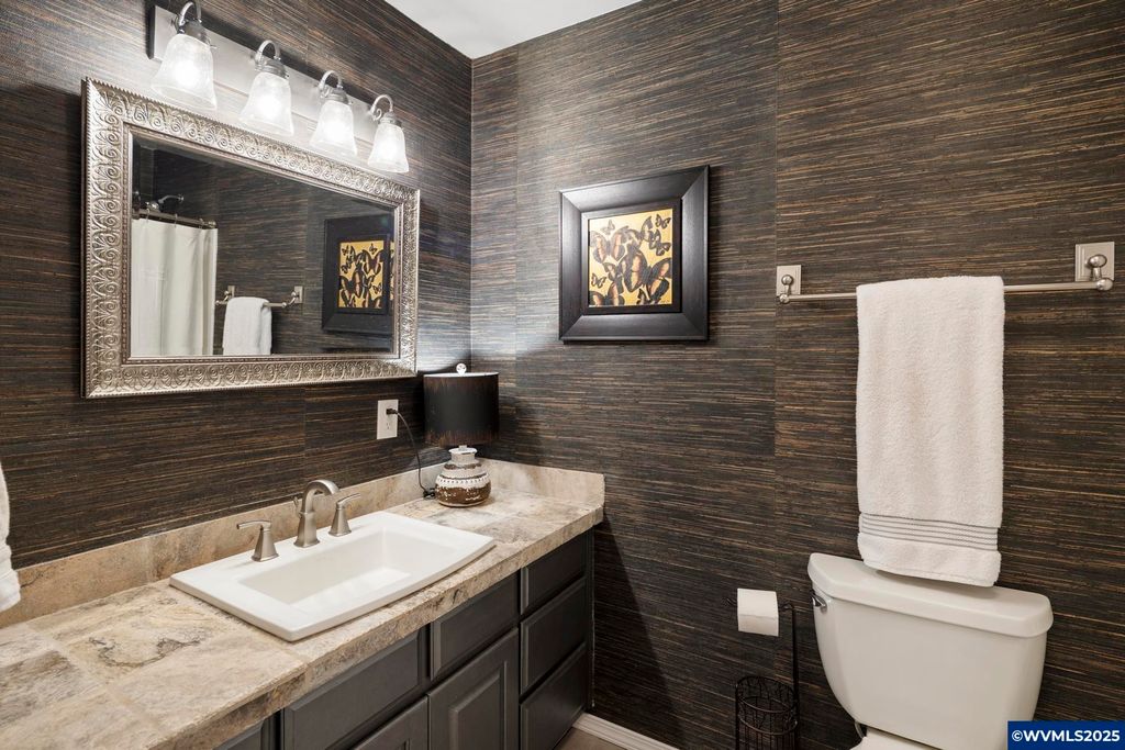Image 36 of property listing at 4509 NE Blue Heron Ct, Newberg, OR 97132