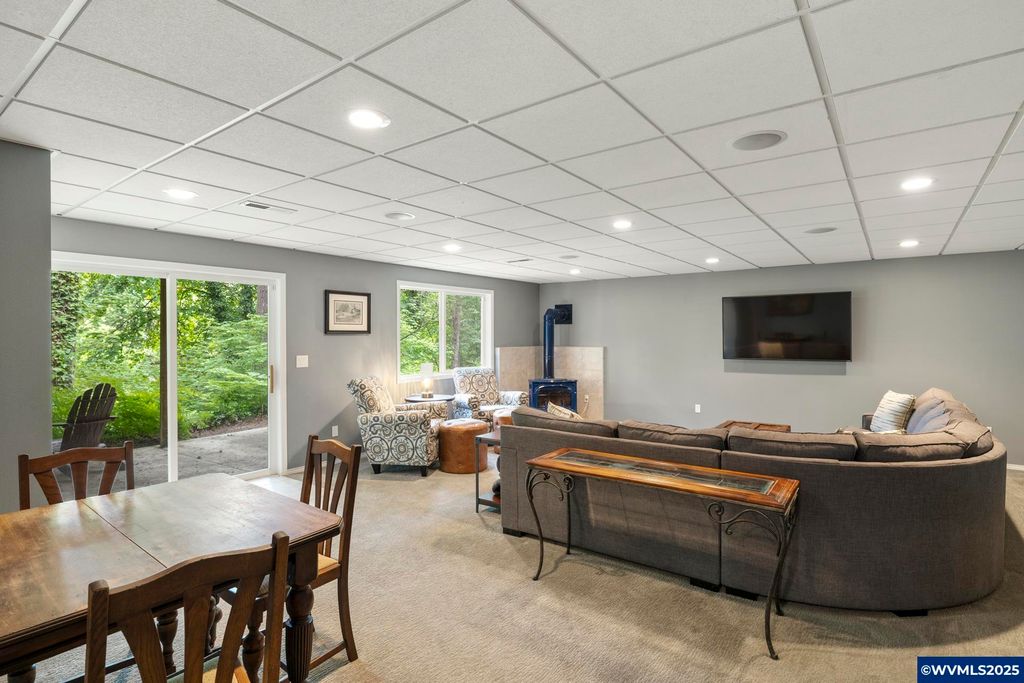 Image 38 of property listing at 4509 NE Blue Heron Ct, Newberg, OR 97132