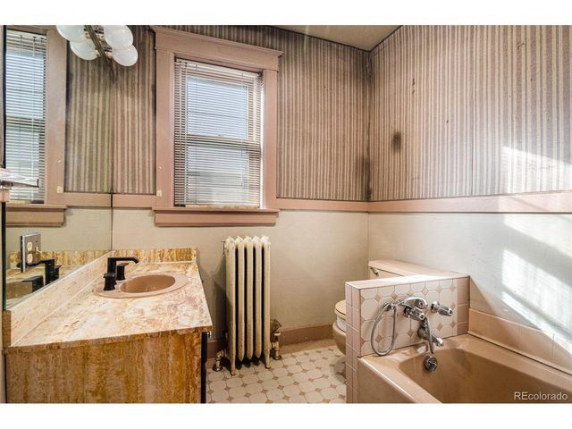 4037 E 17th Avenue Pkwy, Denver, CO 80220