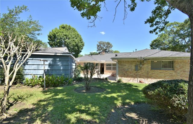 6011 Arboles Drive, Houston, TX 77035