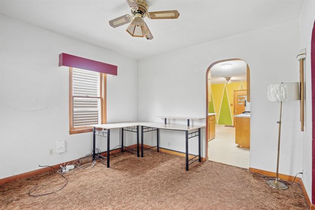 1014 W 6th Street, Waterloo, IA 50702