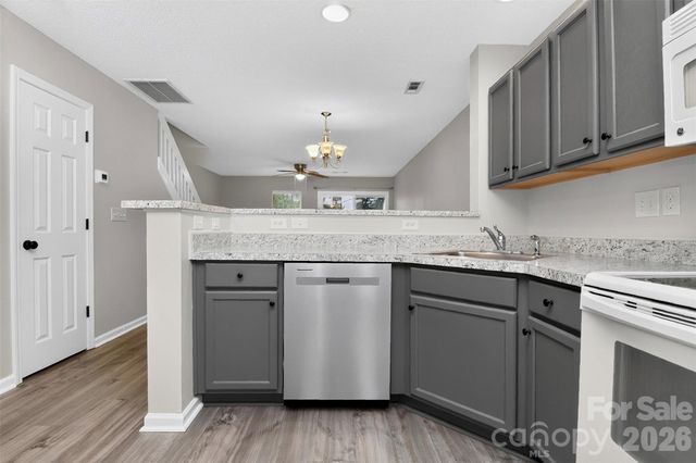 10866 Holly Ridge Boulevard, Charlotte, NC 28216
