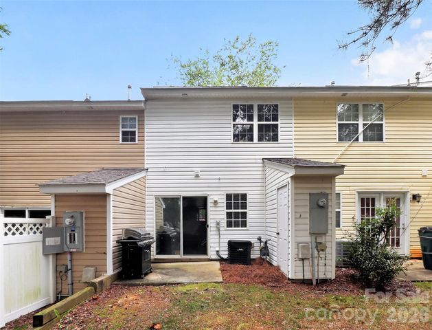 10866 Holly Ridge Boulevard, Charlotte, NC 28216