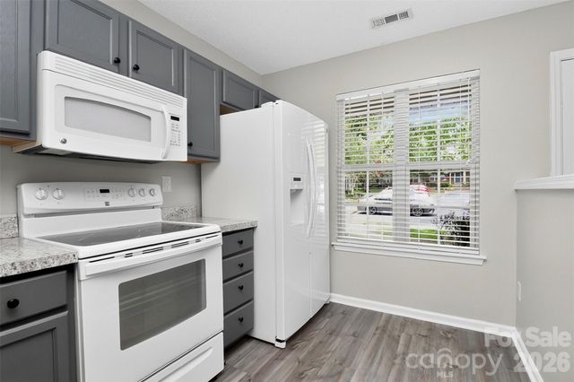 10866 Holly Ridge Boulevard, Charlotte, NC 28216