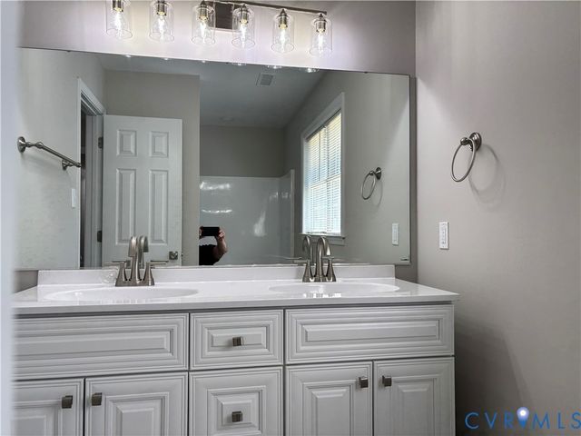 8294 Christopher Paul Dr, Mechanicsville, VA 23111
