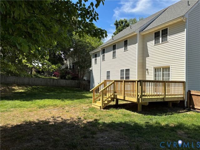 8294 Christopher Paul Dr, Mechanicsville, VA 23111