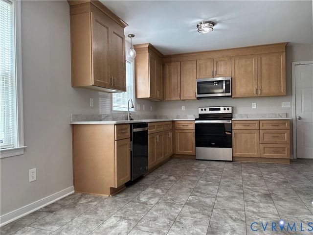 8294 Christopher Paul Dr, Mechanicsville, VA 23111